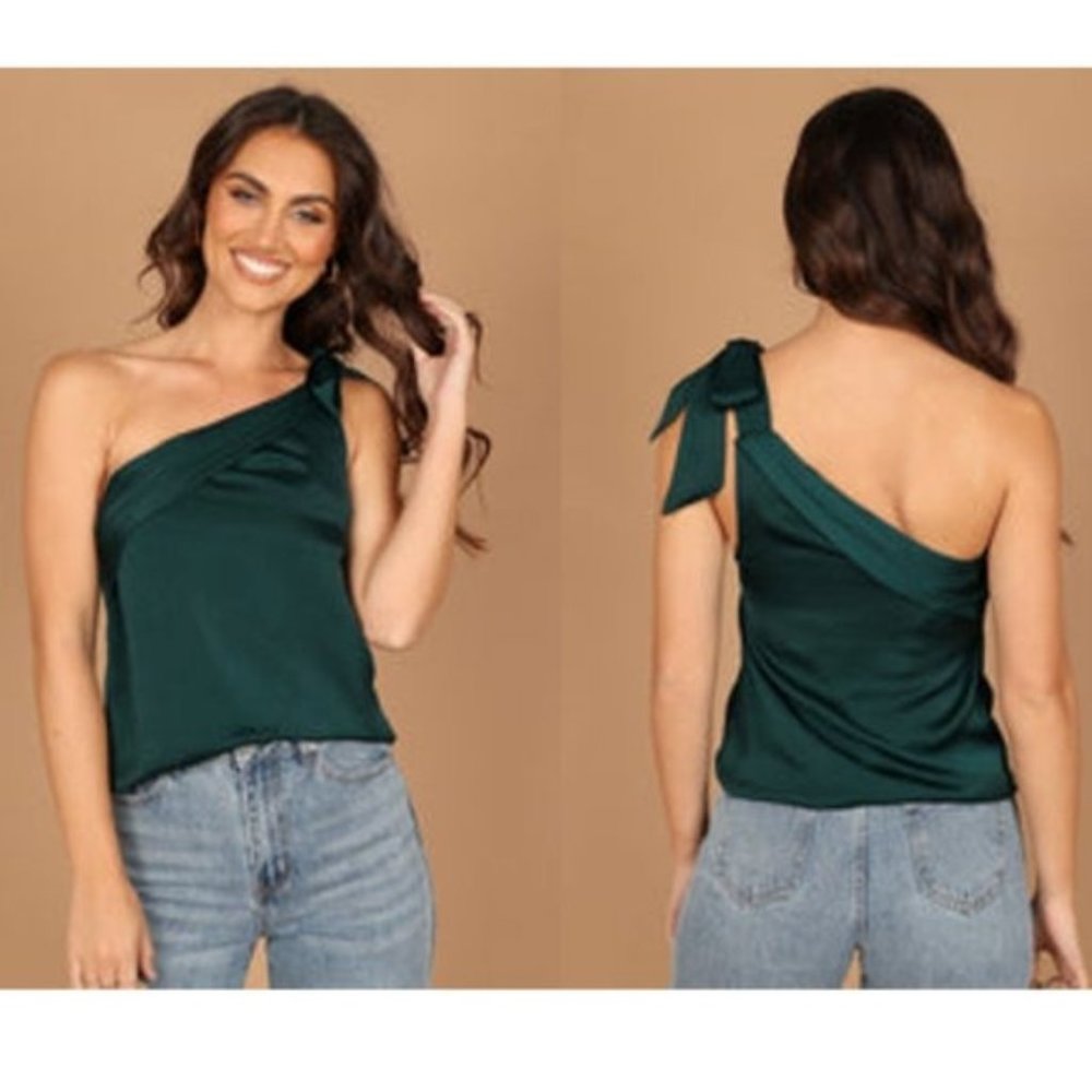 Petal & Pup | NEW Maryanne One Shoulder Satin Top in Hunter Green Size S - Picture 1 of 11